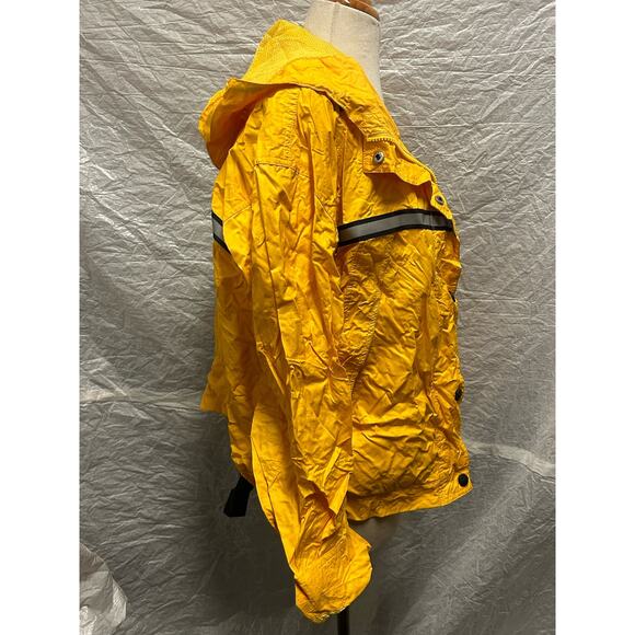 DNKY Medium Yellow Reflective Windbreaker Jacket, Zipup Pockets and Middle - Picture 4 of 9